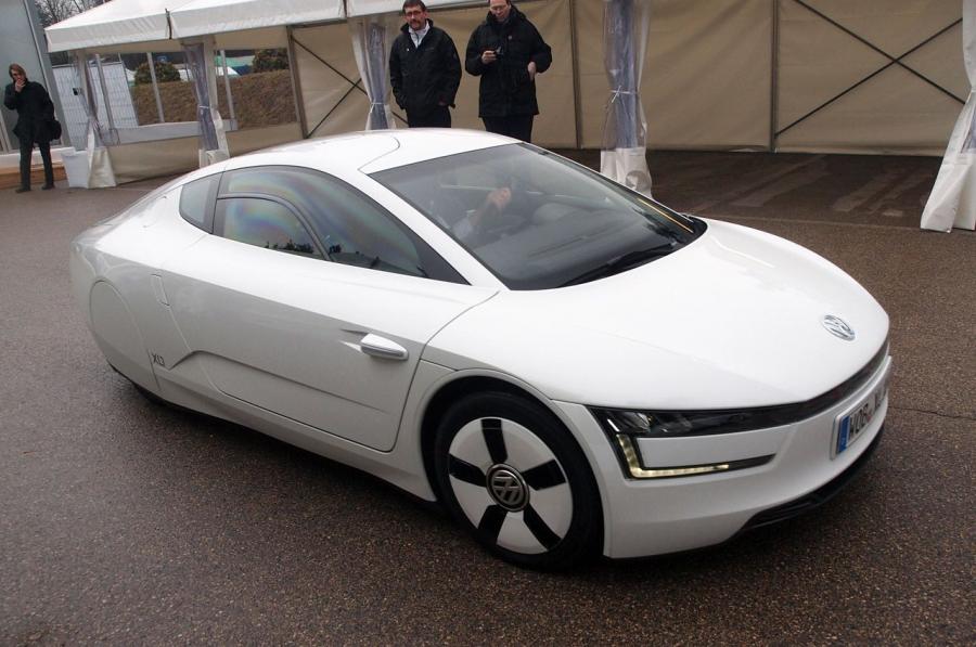  Volkswagen XL1 2014 года  (фото 4 из 37)